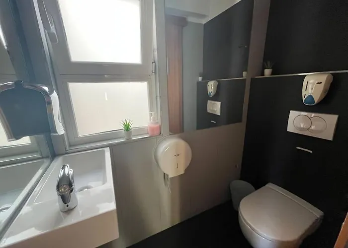 Appartamento 3 Bedroom, 2,5 Bathroom - Bairro Alto Lisbona