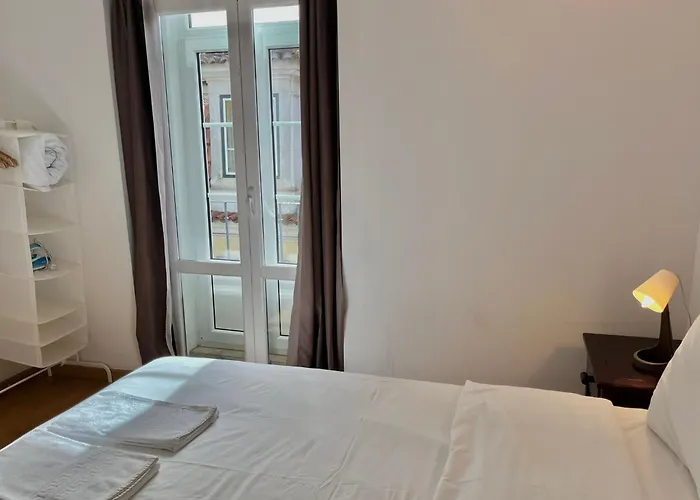 3 Bedroom, 2,5 Bathroom - Bairro Alto Apartament *